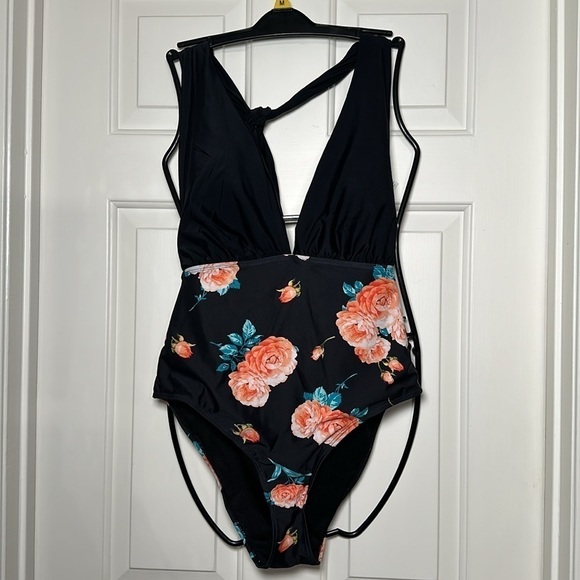 FLORAL SWIMSUIT XL One Piece Halter Back Out Deep V Neck Plunge Wireless Women - Picture 1 of 12